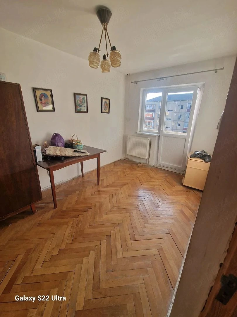 Decomandat. Centrala termica proprie. Suprafata utila generoasa