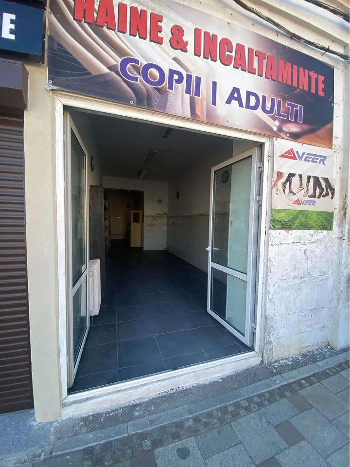 Spațiu Comercial de Închiriat   Centru Curtea de Argeș