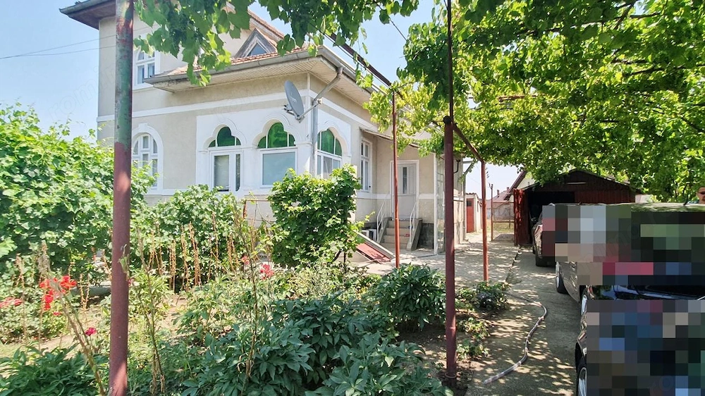 Casa individuala de vanzare in Buftea, str. Tamas - teren 2.101 mp
