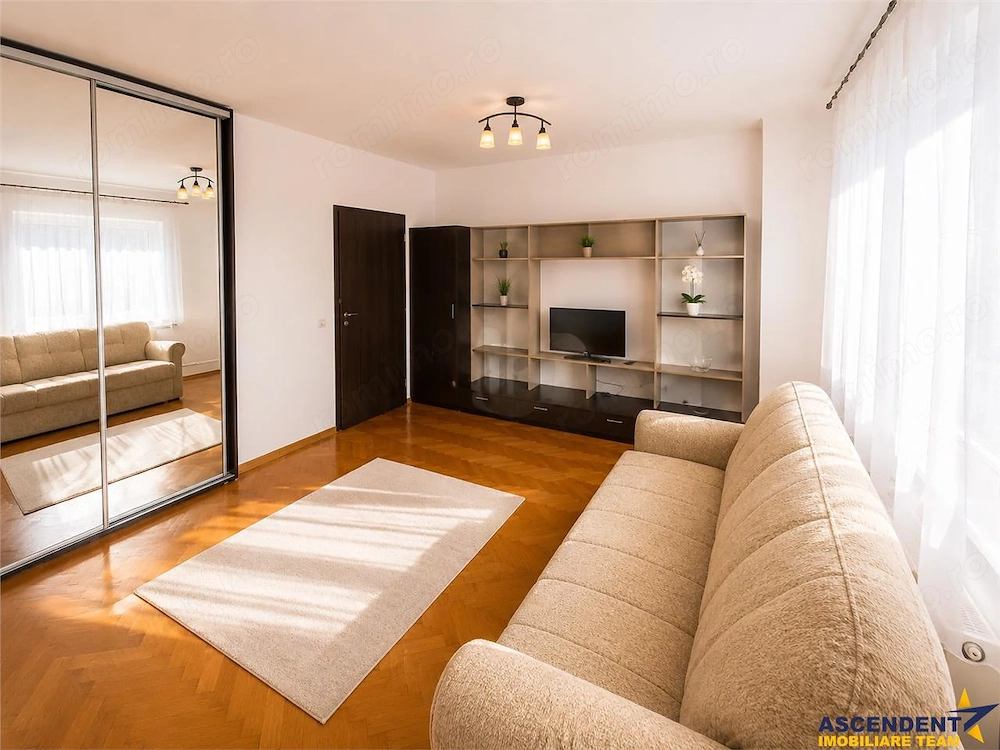Special:2 camere+living, regim vila, curte, gradina, panorama, istorie, Central, Brasov