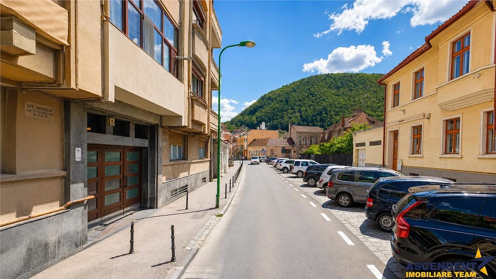 2 camere cu caracter, regim vila, echipate, panorama montana, istorie, Central, Brasov