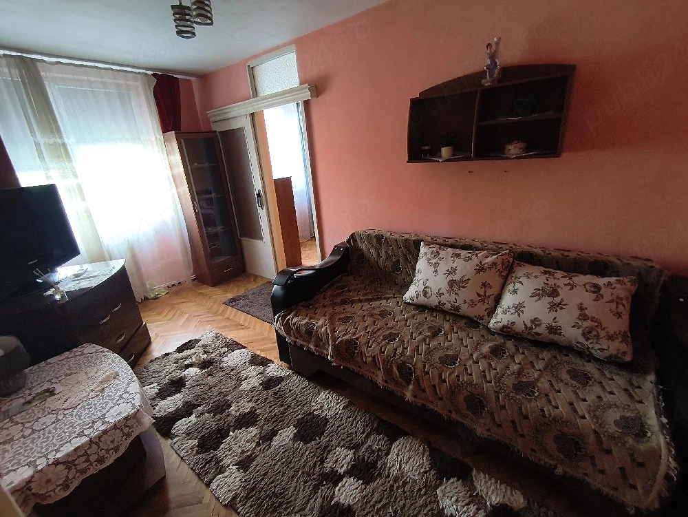 inchiriez apartament Deva 2 camere 