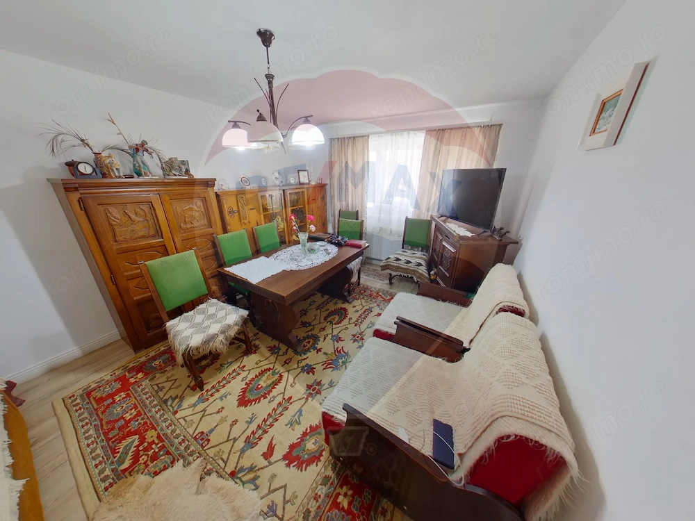 Apartament cu 3 camere de vânzare în cartierul Constructorului