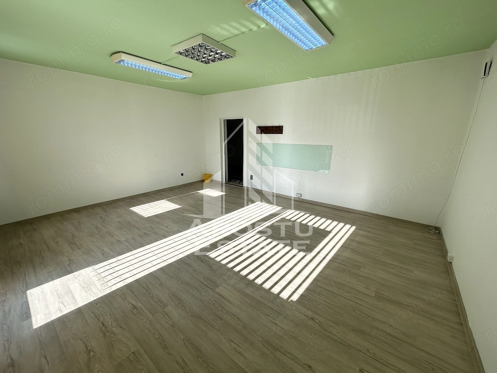 Spatiu pentru birouri de inchiriat, 30 mp, etajul 1, in Girocului
