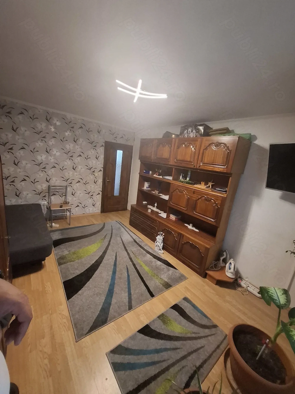 Apartament 2 camere -parter   Zona Dacia, Râmnicu Vâlcea