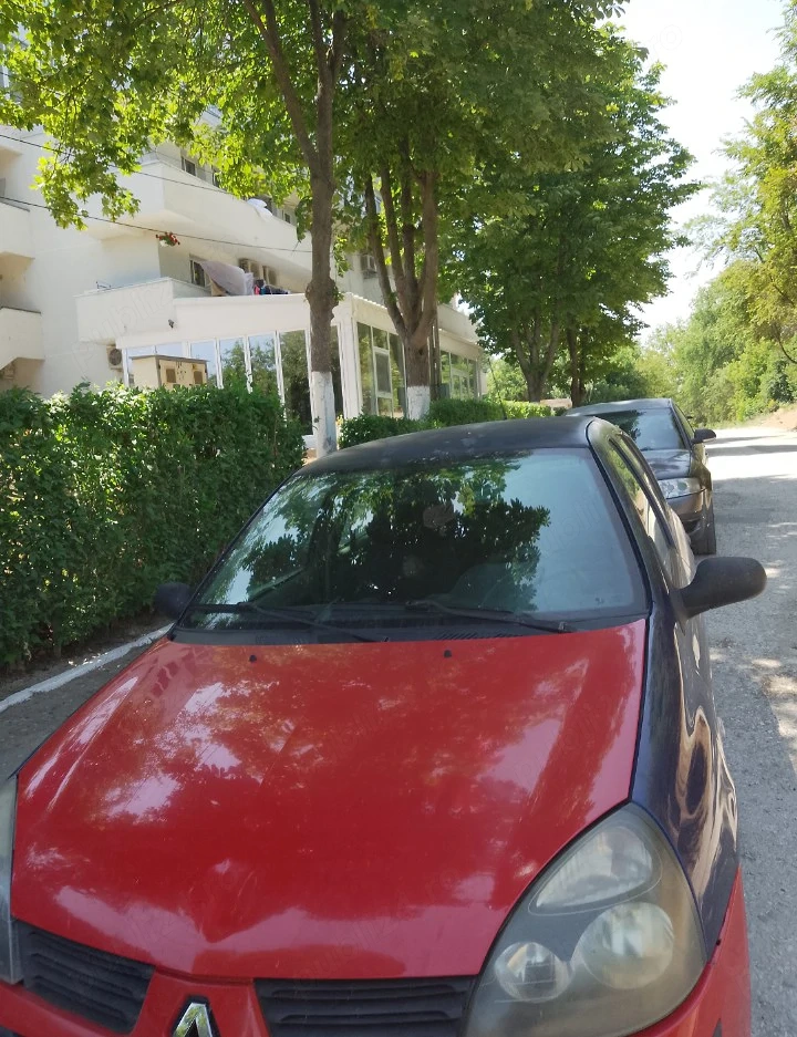 Vând mașina Renault Clio II eligibilă rabla 