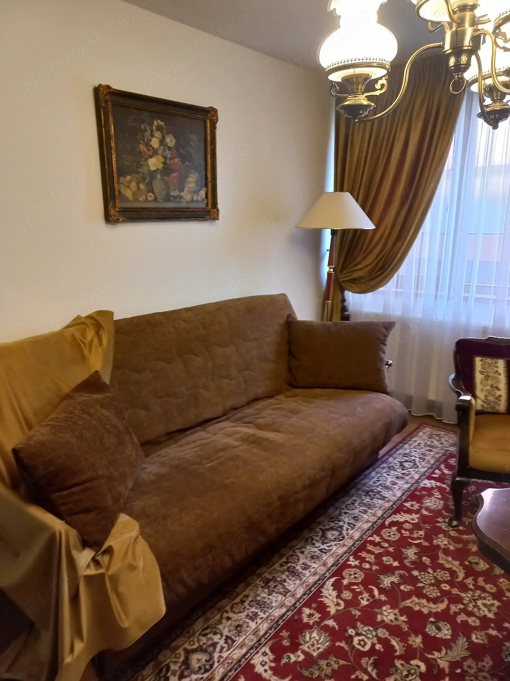 Închiriez apartament cu doua camere în zona centrala,  complet mobilat și utilat              