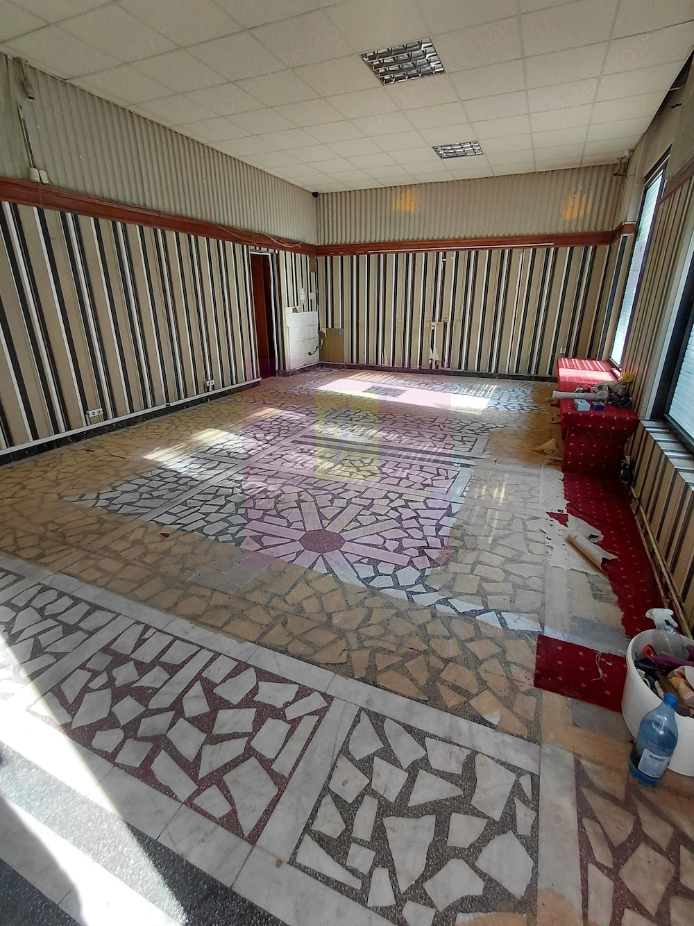 Basarabia spatiu comercial stradal