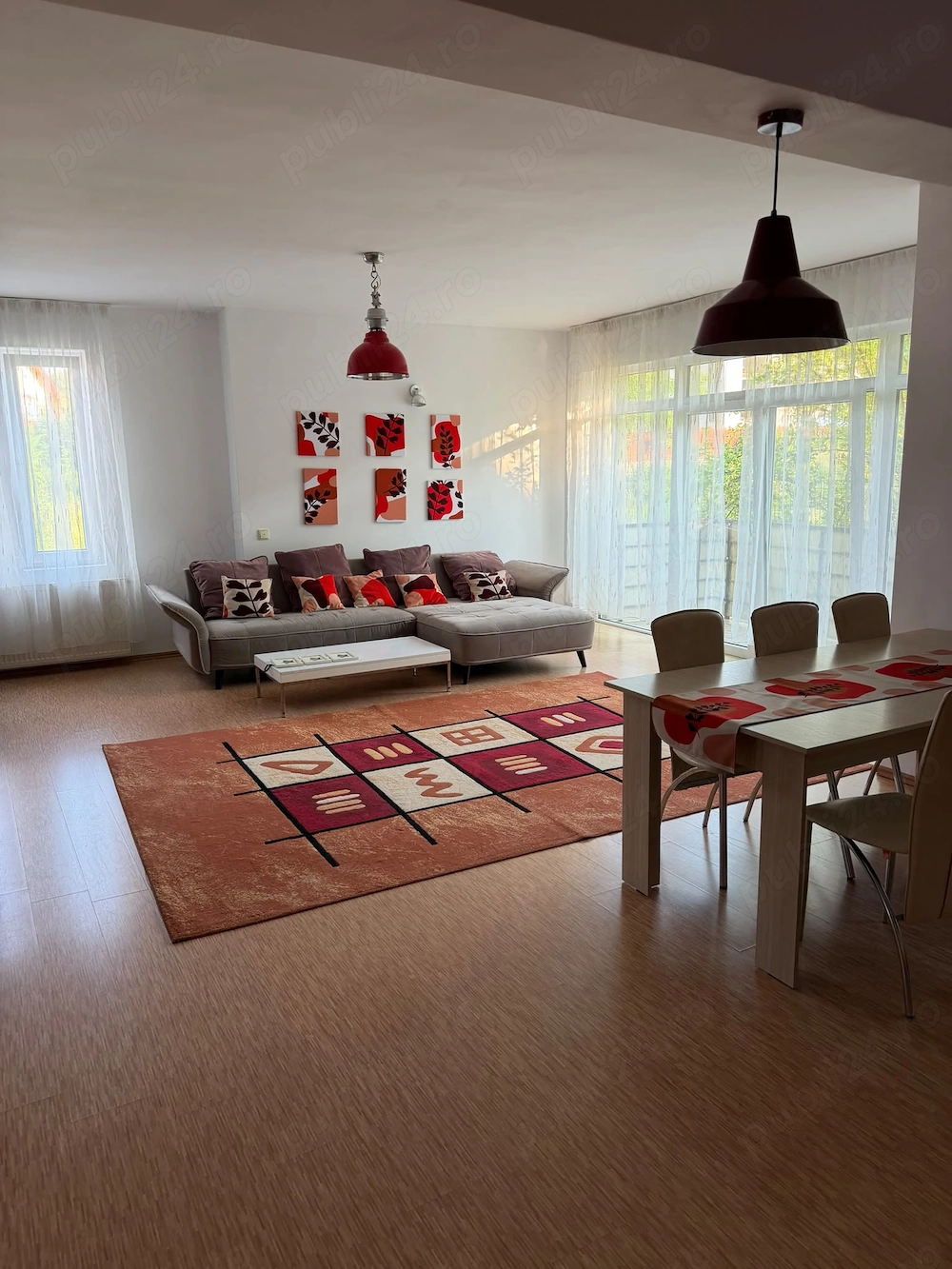 Persoană fizică închiriaz apartament cu 3 camere   Zona Câmpului, Cluj-Napoca