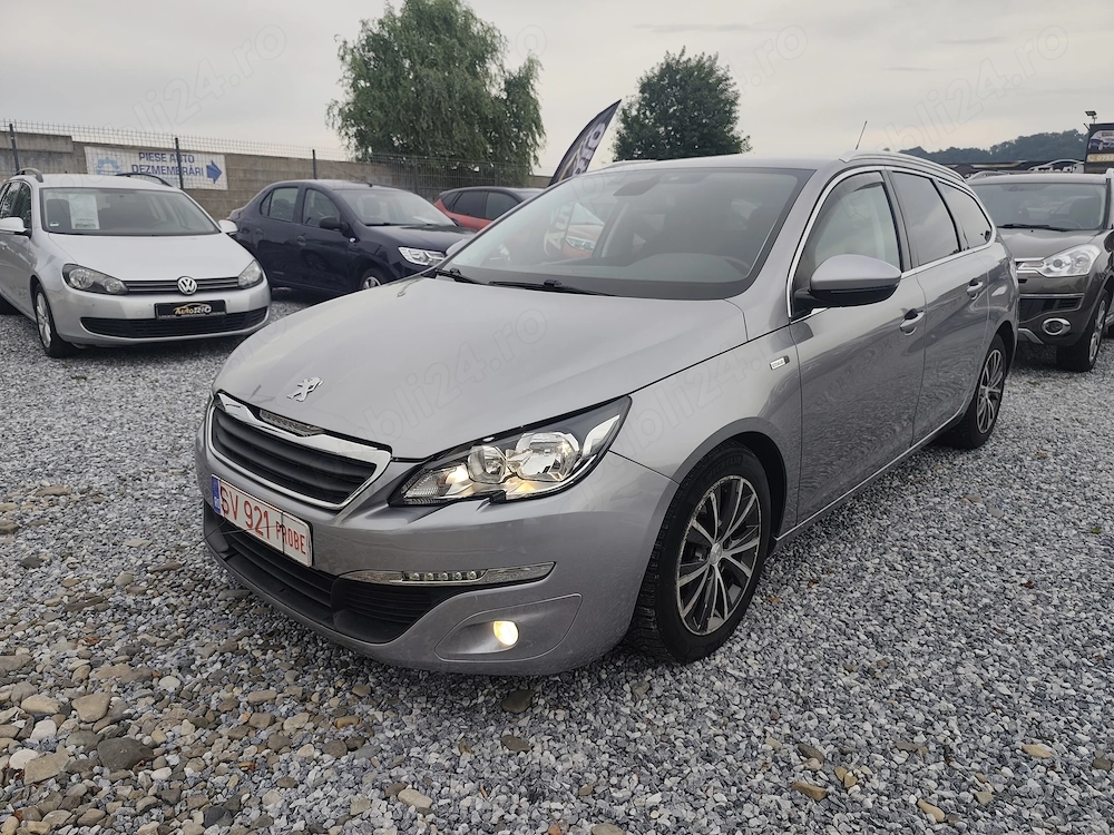 Peugeot 308 SW 1.6 BlueHDi STYLE Automată 2015 10