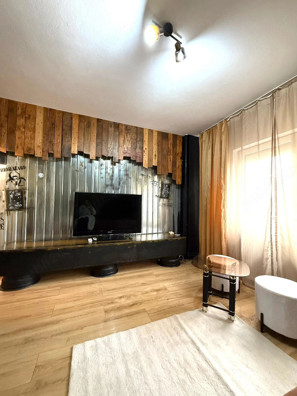 Apartament 1 camera decomandat, etaj 1 Micalaca - Miorita, renovat, mobilat, utilat, 37 mp