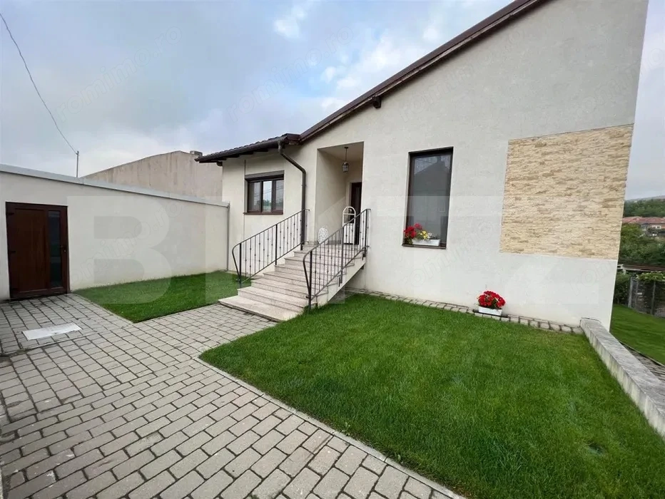 Apartament la casa, parțial mobilat, 119 mp, teren 80 mp, parcare, zona Iris 
