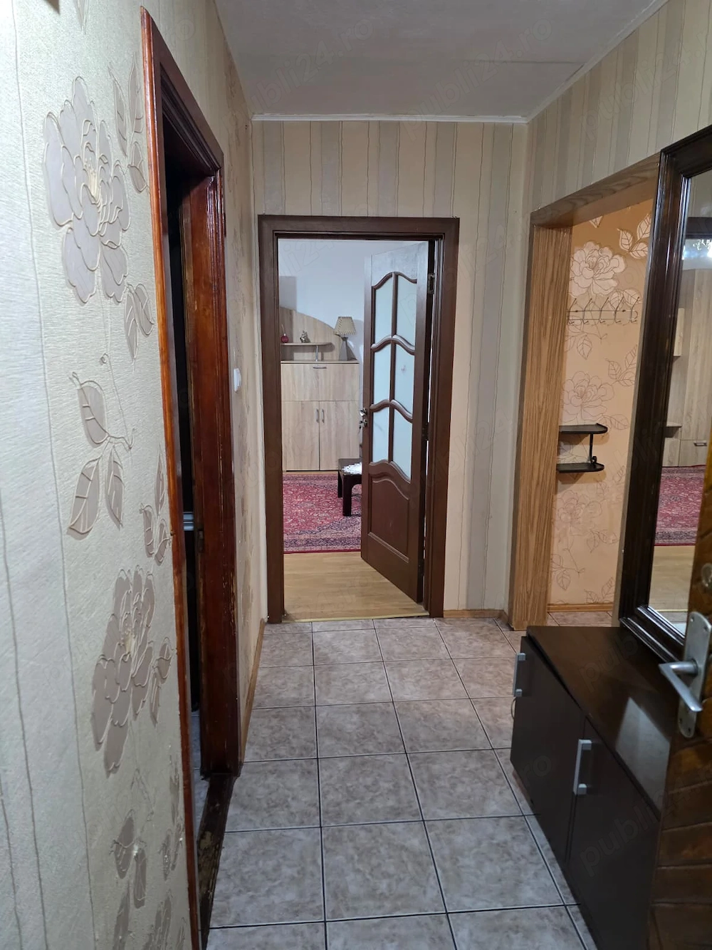 Proprietar inchiriez apartament zona Dambovita