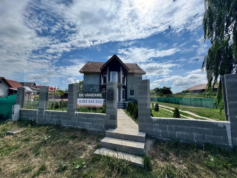 Casa 180mp, zona Sfantu Gheorghe - Iernut 