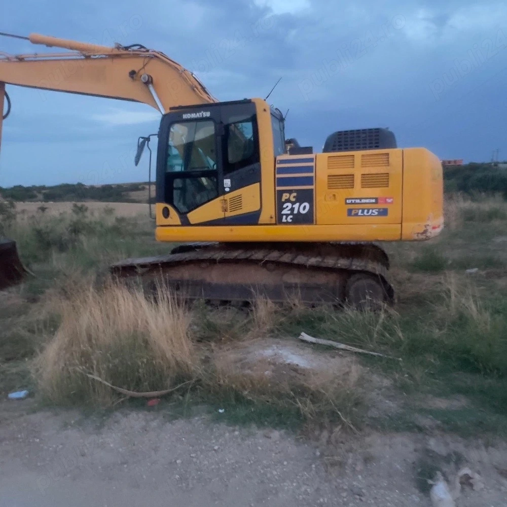 Inchiriez Excavator 