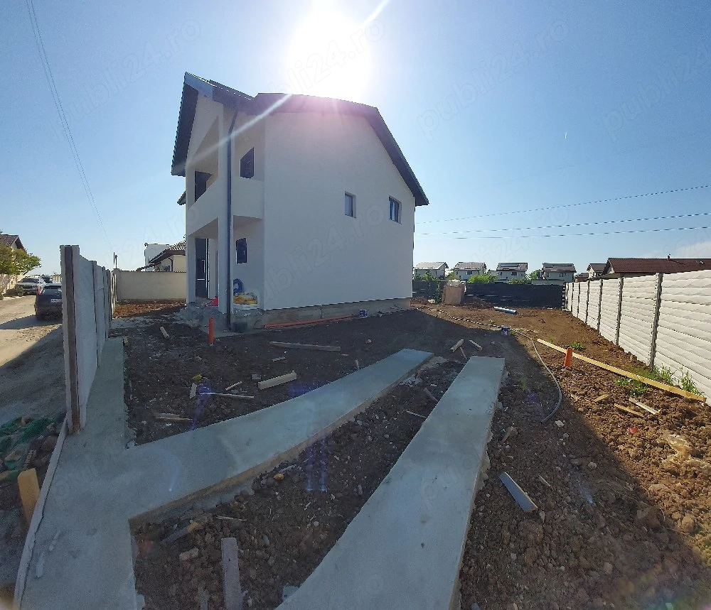 Individuală cu incalzire in pardoseală, mutare rapida, P+1E+Pod, 5 camere, 400 sau 500 mp teren