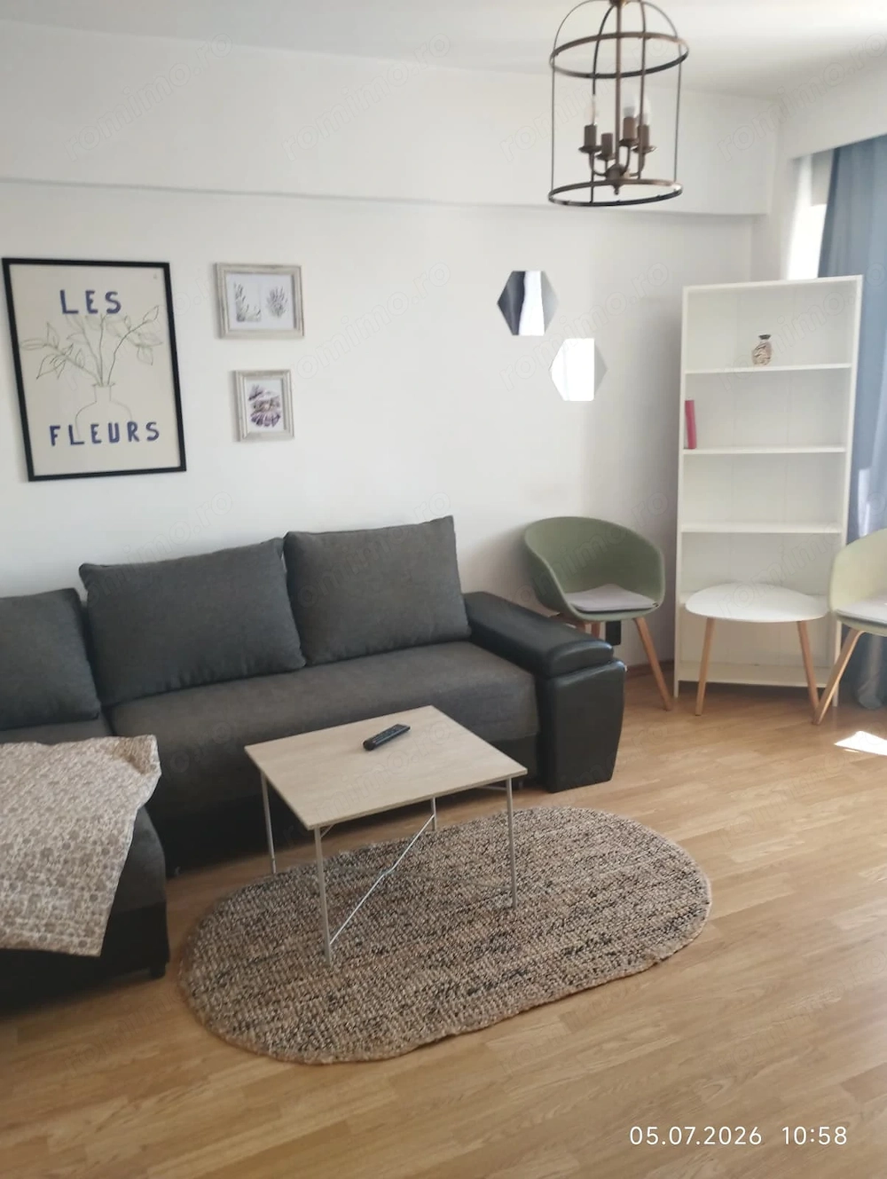 Inchiriez garsoniera in Deva, zona ultracentrala, (Bld. Decebal, Piata Centrala), etaj 6, cu lift, 