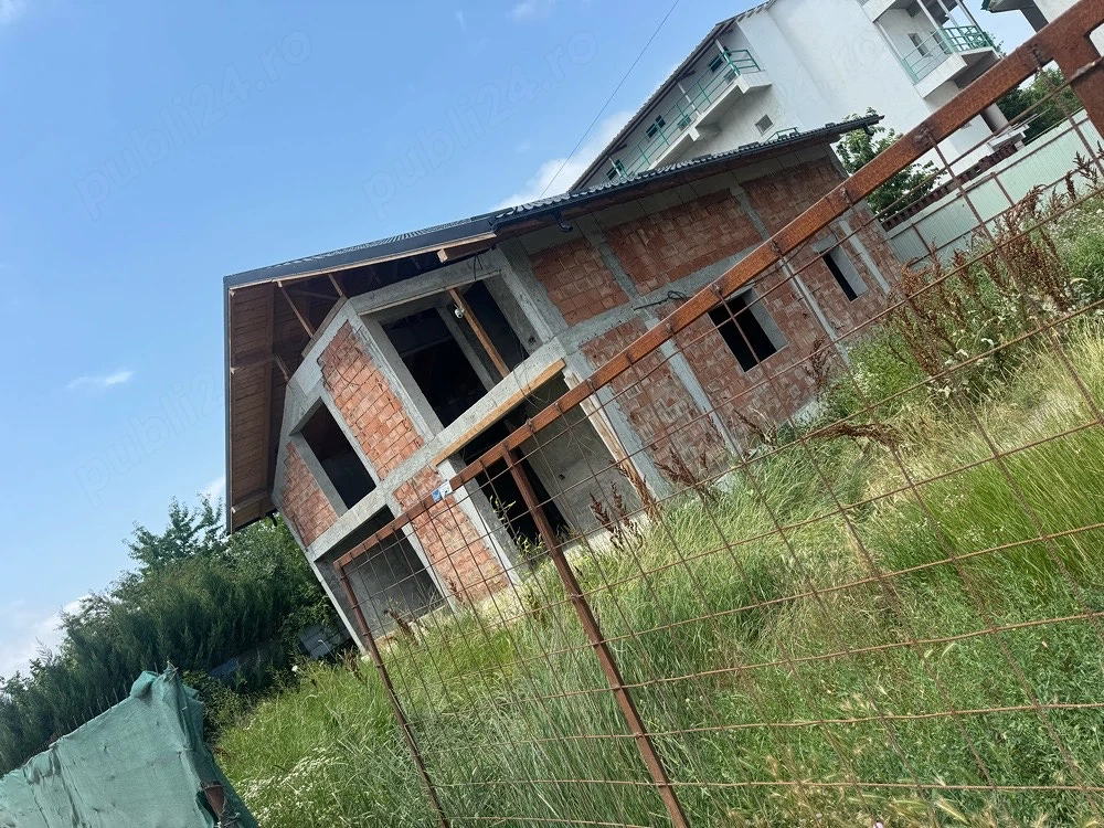 Casă de vânzare 