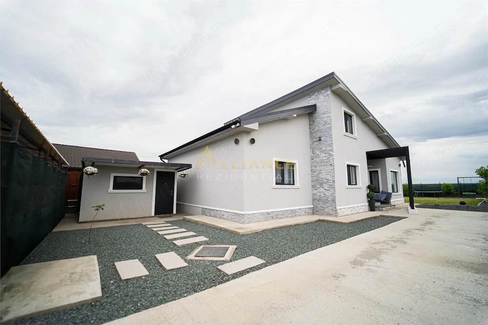 Casa Individuala-Frumusani-4 Camere-Teren 755 MP