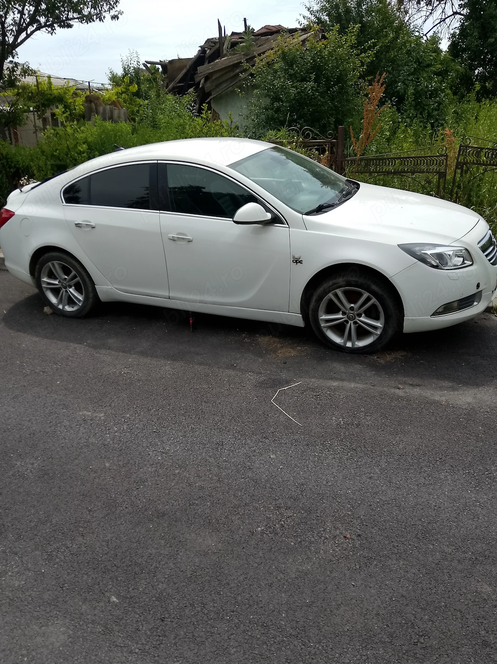 Dezmembrez opel insignia OPC an 2011