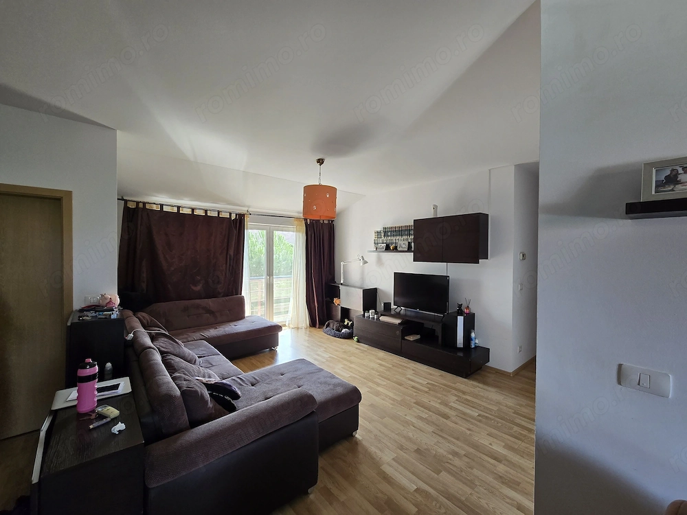 Apartament 2 Dormitoare, 2 Bai, Dumbravita, Curte interioara cu loc de joaca