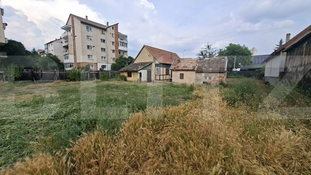 Teren de inchiriat pt. activitati comerciale, zona centrala