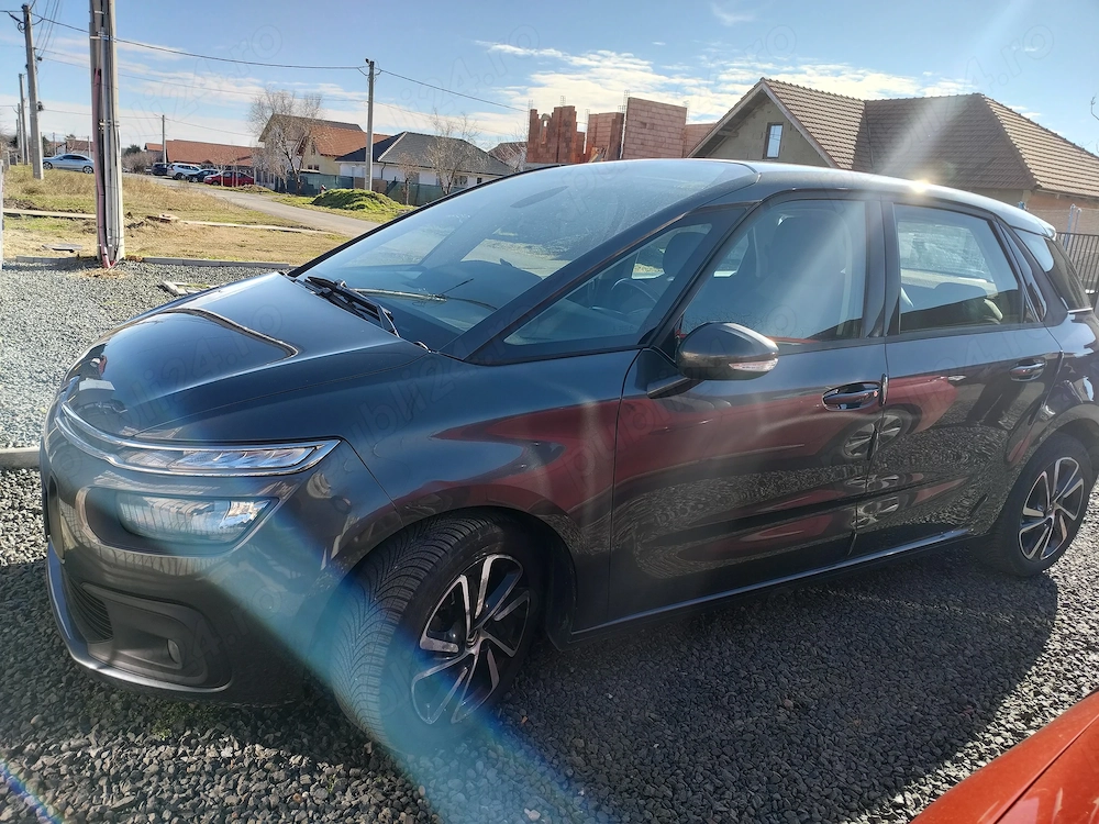 Vând Citroen C4 Picasso