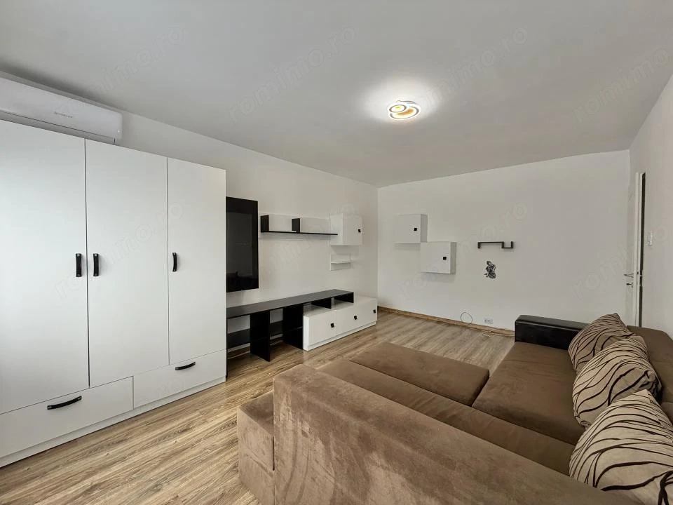 Apartament 2 camere, decomandat, mobilat si utilat, zona Soarelui