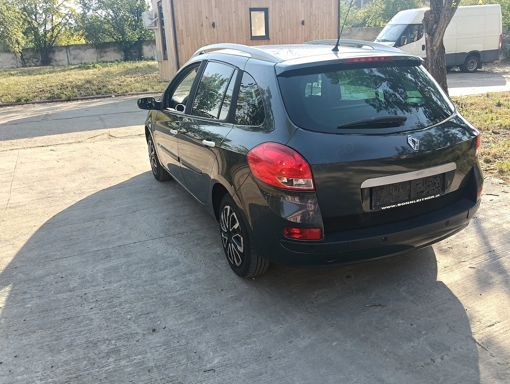 Vand Renault Clio Break 1.2i-16V 80CP