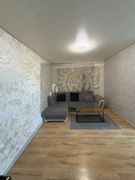 Apartament 2 camere decomandat/7 minute Metrou Aparatorii Patriei