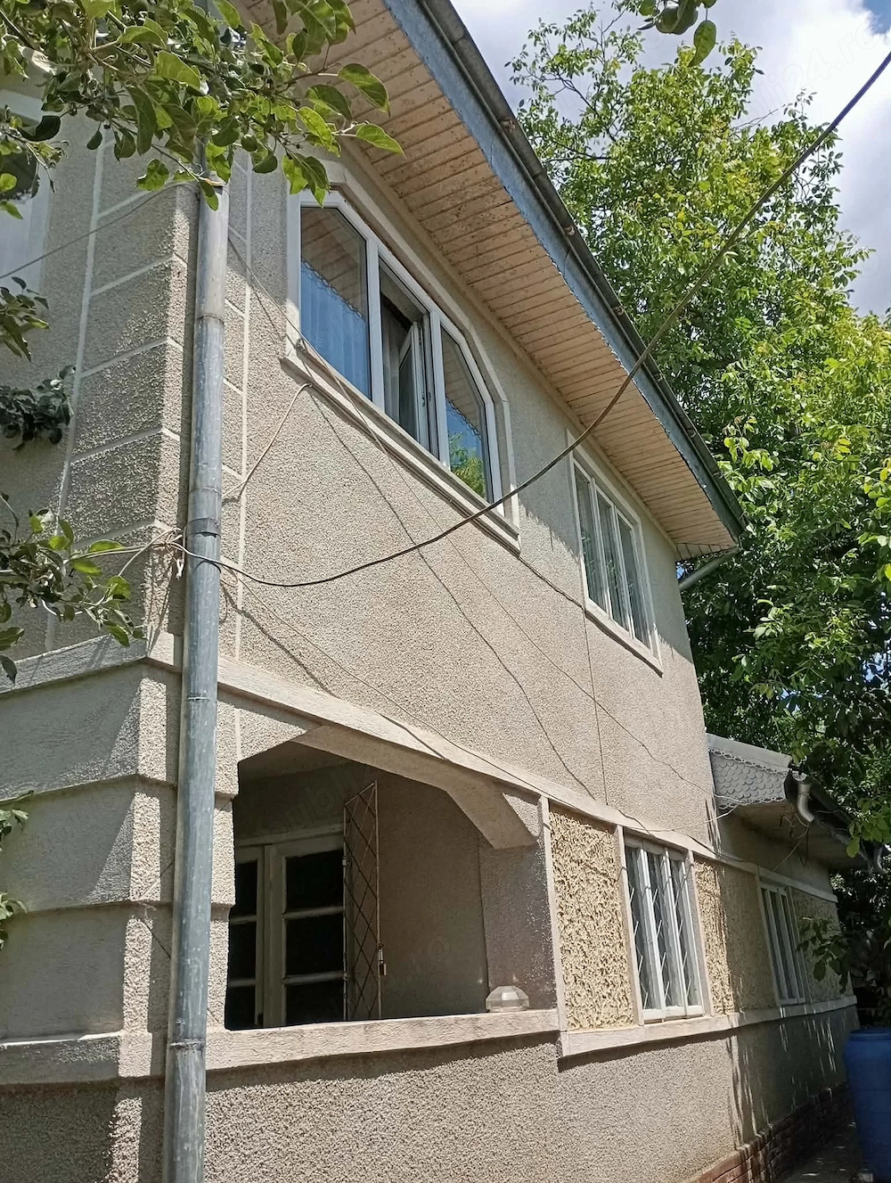 Vila cu etaj de vanzare in sat Ciuturesti, comuna Secuieni, Judetul Bacau