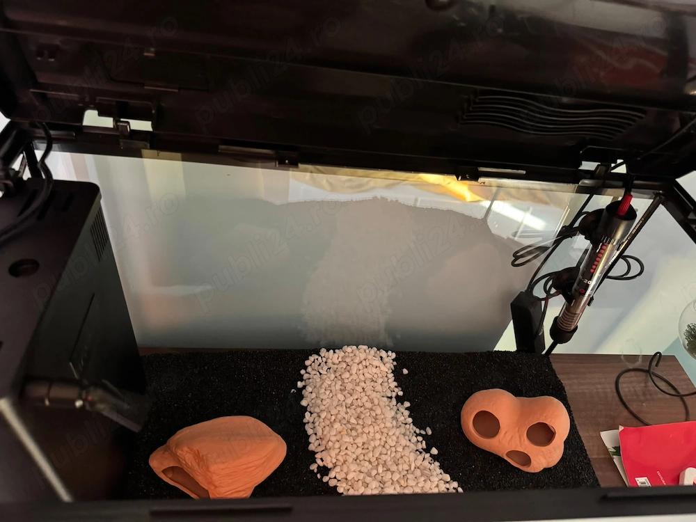 Setup acvariu 50L cu filtru si toate necesare inafara de plante, nefolosit