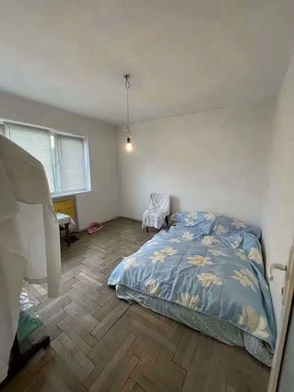 De vanzare apartament cu 2 camere, balcon, fix pe Bd Roman Musat, 58000 euro