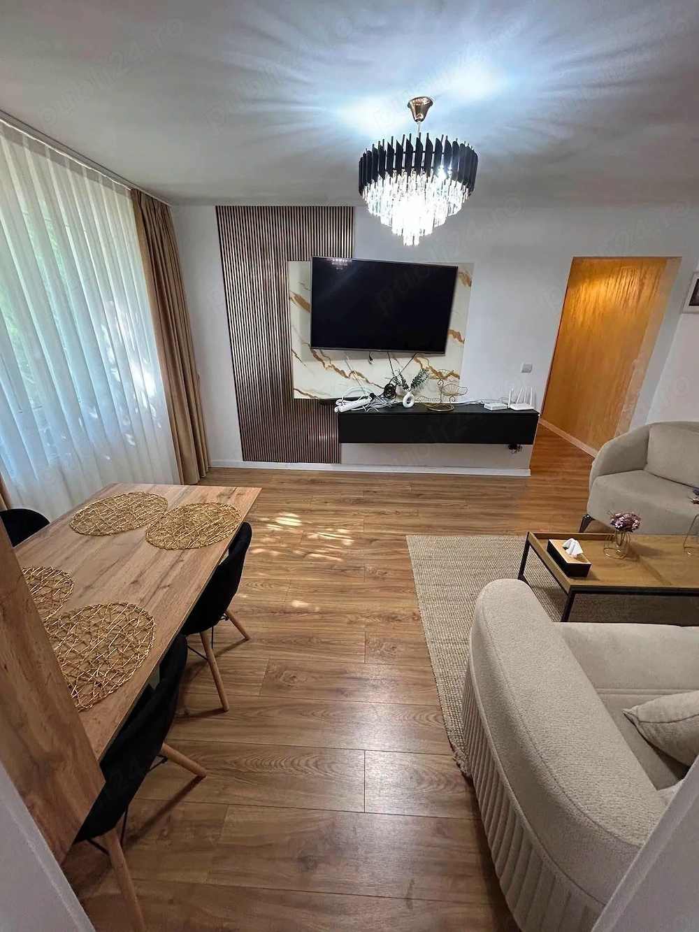 De vanzare apartament cu 3 camere, lux, etajul2, renovat complet, mobilat 64000euro