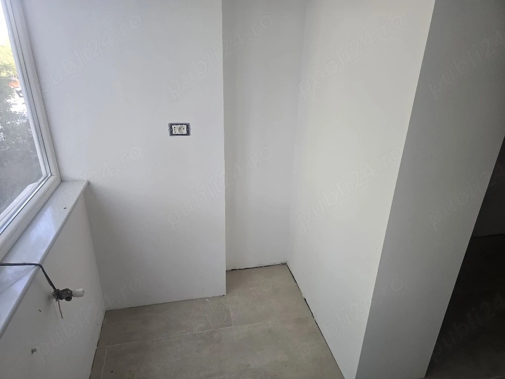 Apartament cu 3 camere recent renovat, decomandat 2bai +balcon, 67mp utili zona Lipovei