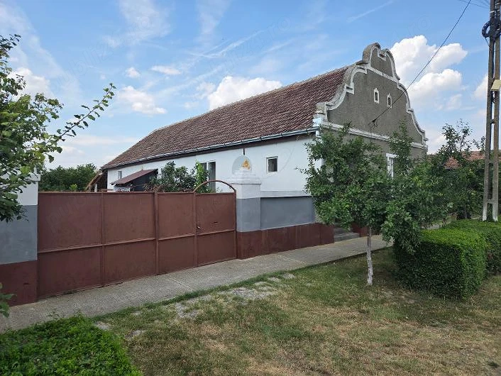 Proprietar vand casa sat Pustinis