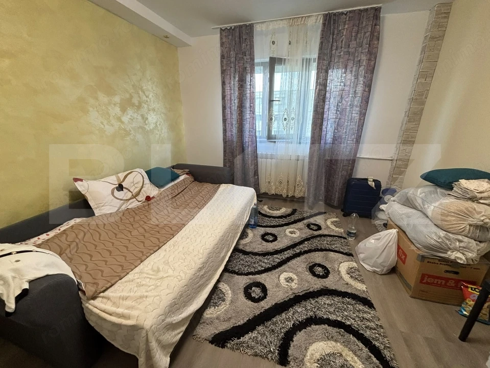 Cameră de cămin, 17 mp, renovată complet –  zona Poitiers