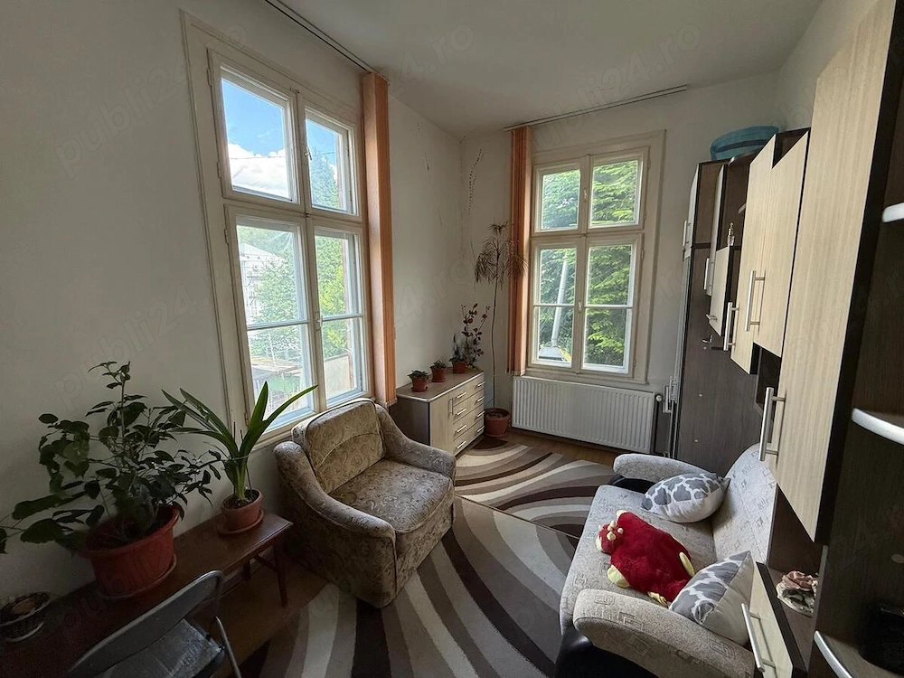 Apartament in casa de vanzare in Sinaia, zona centrala