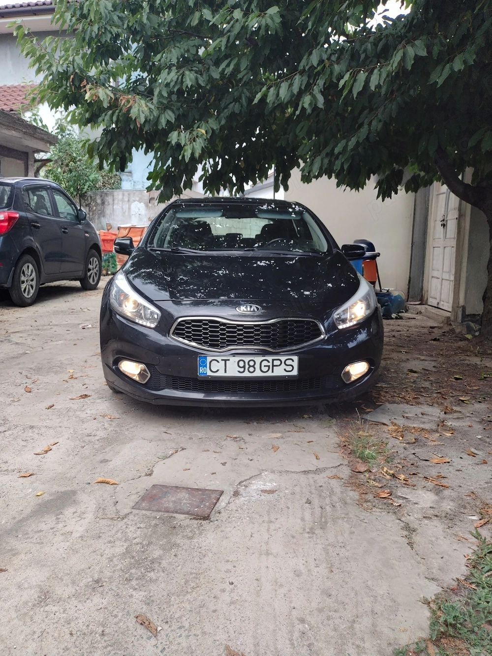 Vând kia ceed 1.6 crdi