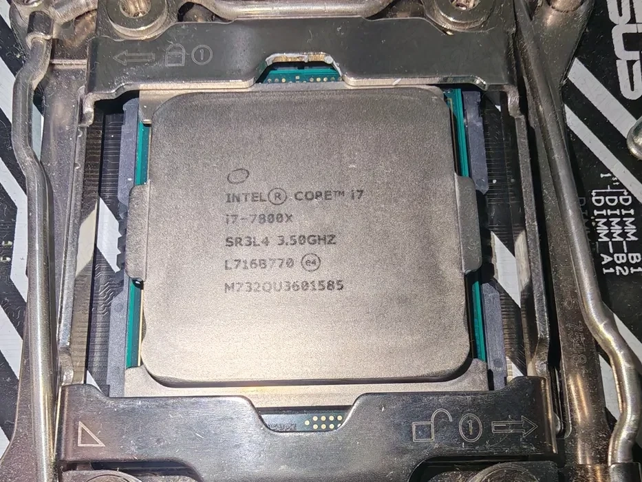 ASUS Prime X299 Deluxe, I7, + 16GB