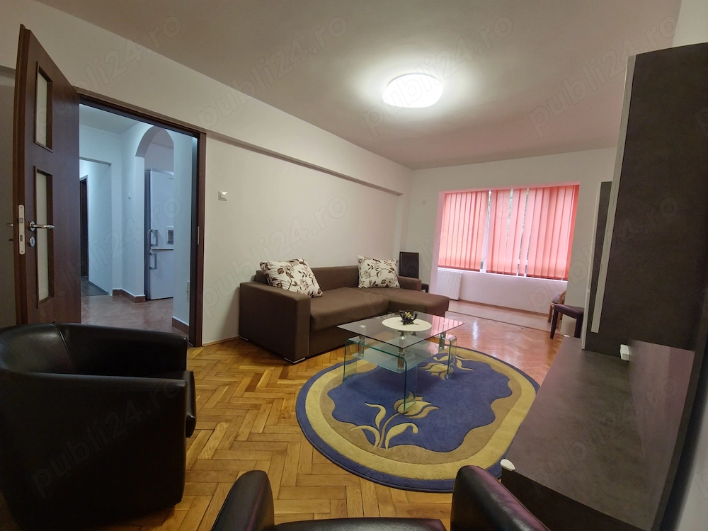Apartament cu 3 camere în Tudor, zonă liniștită