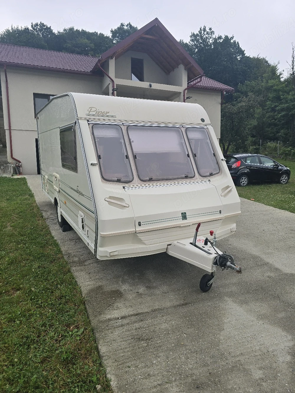 Rulota ABBEY PIPER 414 | 4-5 Locuri | 970 kg | MMA 1200 kg | Permis B