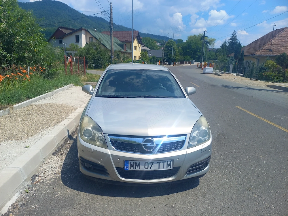 Vând Opel Vectra 