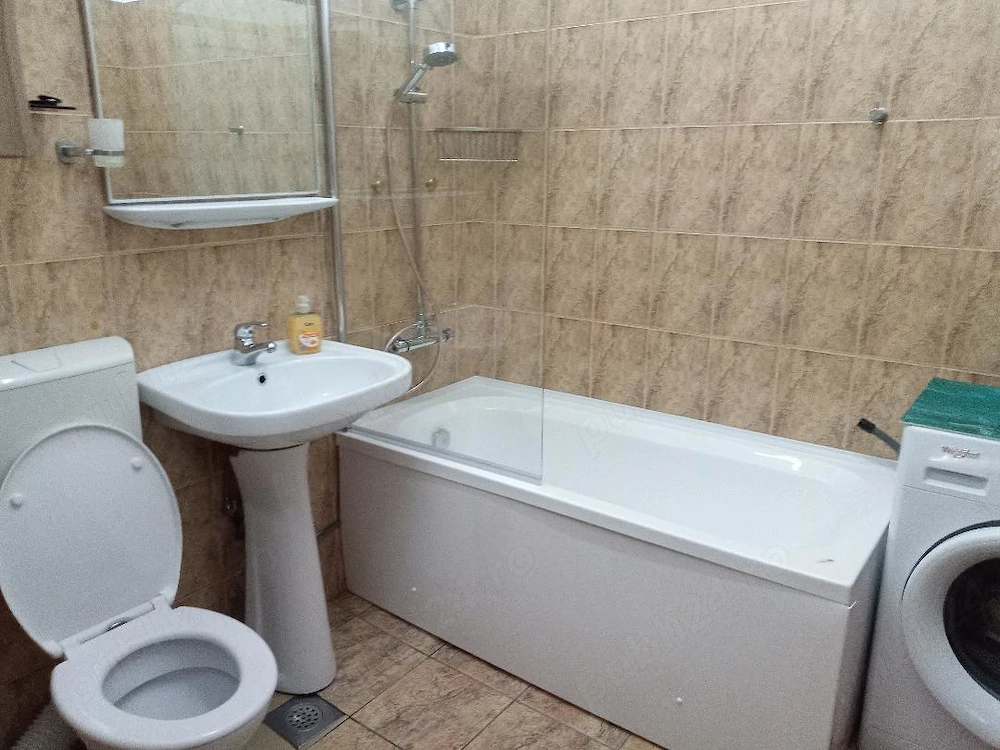 Inchiriez Apatament 2 camere: 