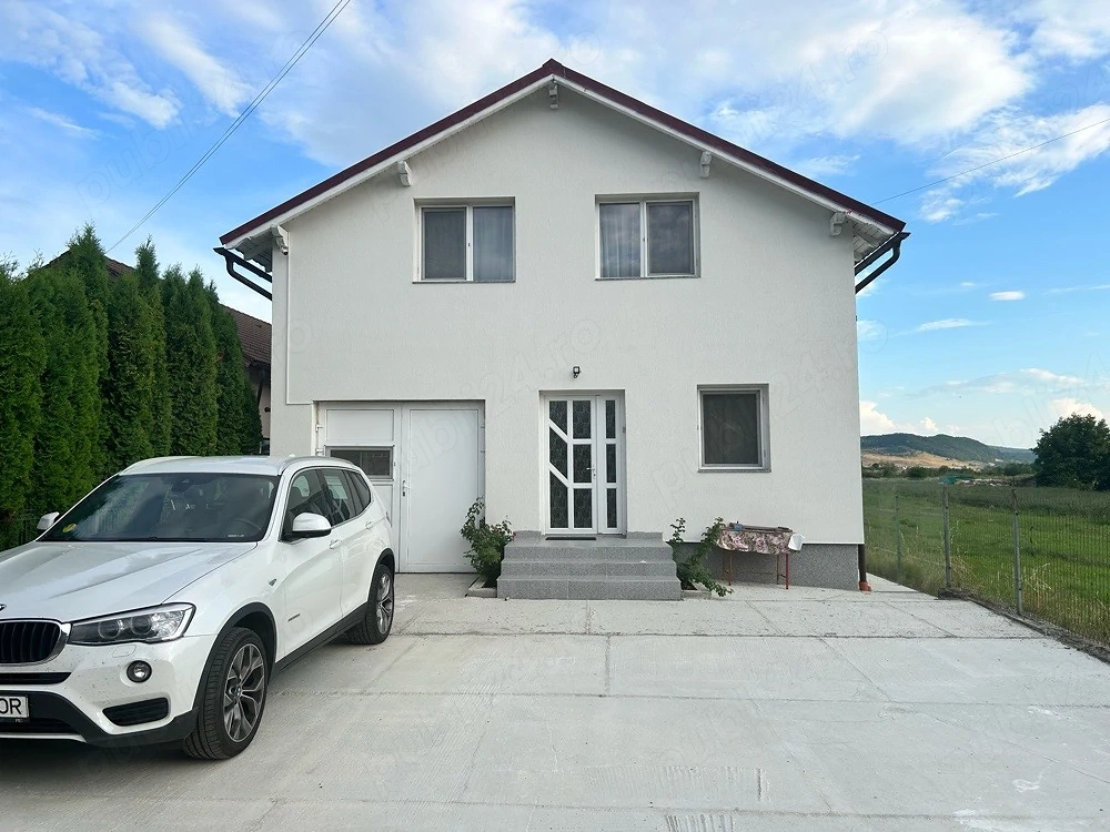 Casă de vânzare în Livezile