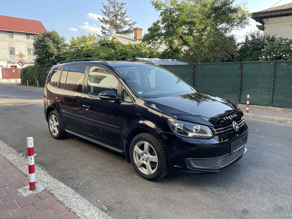 Vand VW TOURAN fab. 08. 2012 motor 1400 TGI benzina + Gaz  cutie Automata DSG , Piele, Navigatie,