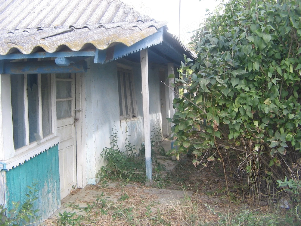 Casa cu teren intravilan Prisacani