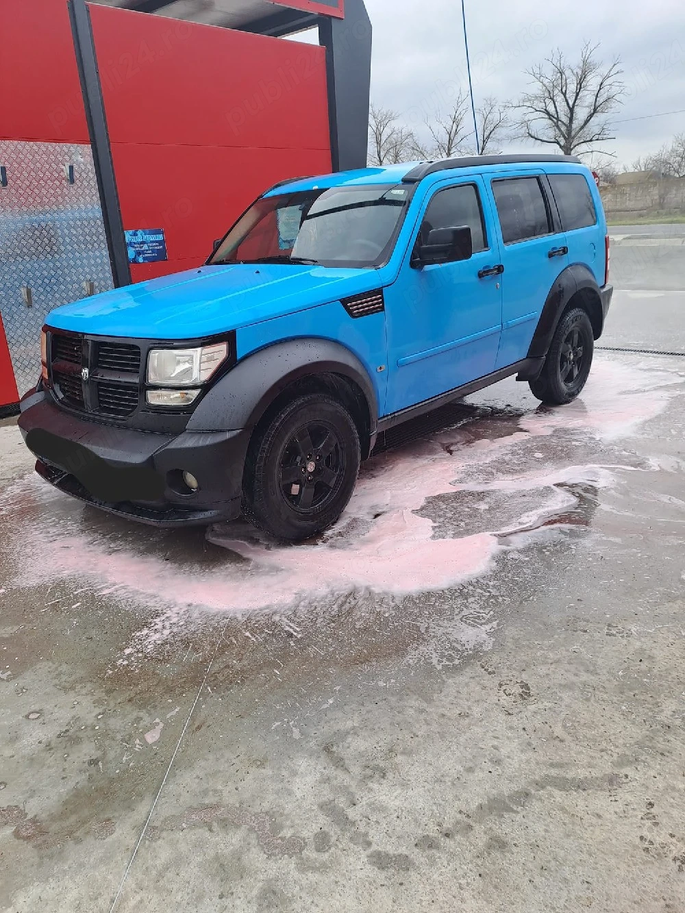 Vând Dodge Nitro