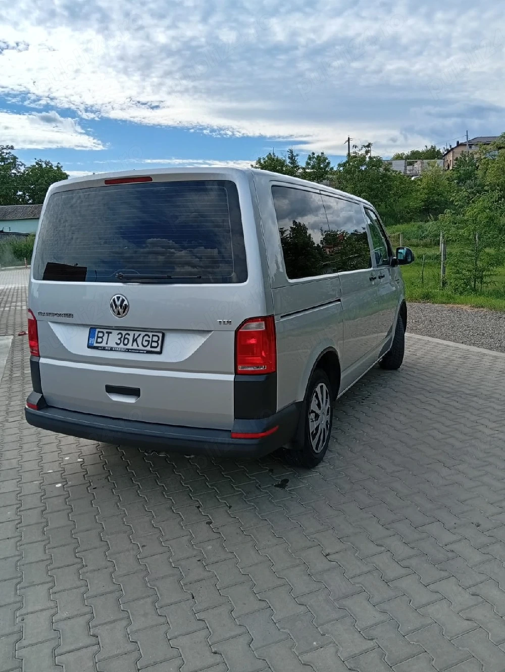 Vând Transporter 9 locuri