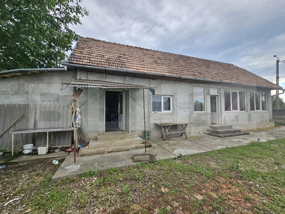 Casă de vanzare, 94 mp, teren intravilan 2.698 mp, Cisteiu de Mureș